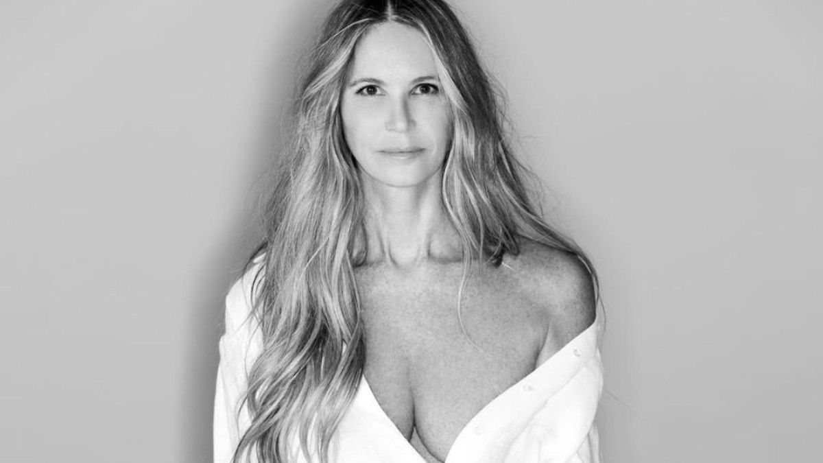 Elle Macpherson é eleita a mulher mais bela do mundo