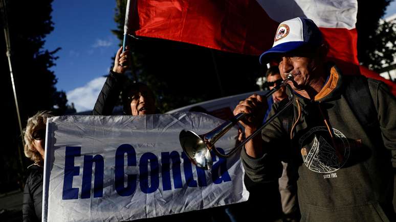 Chile rejeita segundo projeto de mudança da Constituição