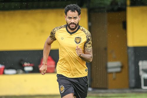 Imagem: CSA garante zagueiro e negocia atacante para o time