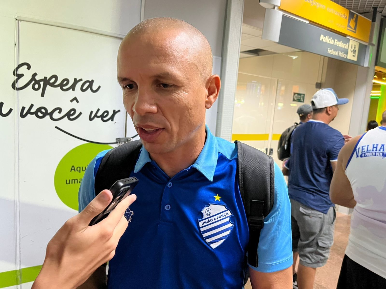 CSA muda de técnico e anuncia saída de Higo Magalhães