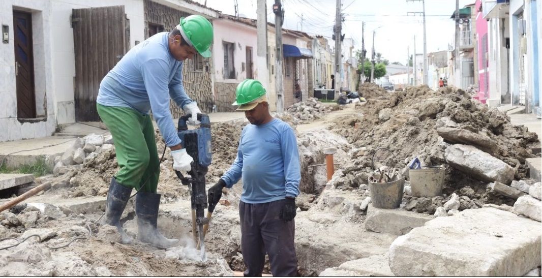 saneamento básico em andamento.jpg
